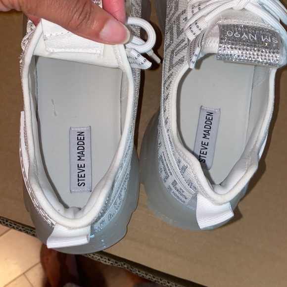 Steve Madden Sneakers - Picture 6 of 10